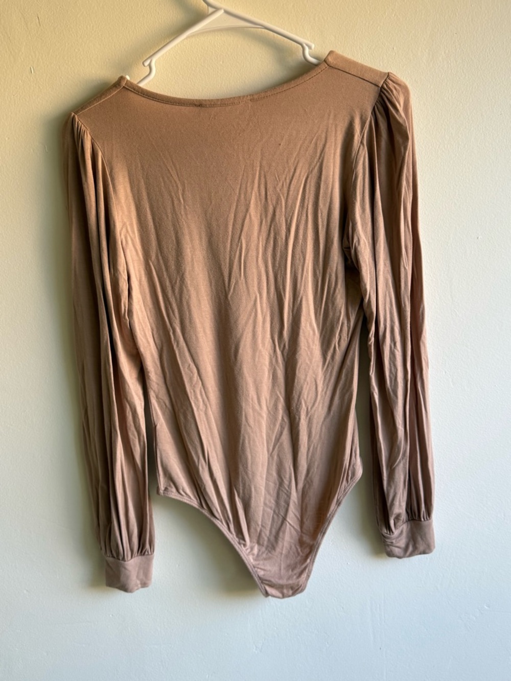Blue Blush Tan Long Sleeve Low Cut Bodysuit size Medium - Picture 2 of 6